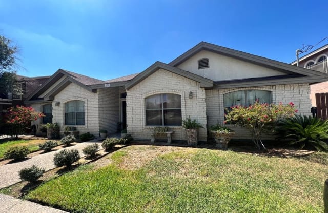 1531 Las Quintas Blvd - 1531 Las Quintas Boulevard, Las Quintas Fronterizas, TX 78852