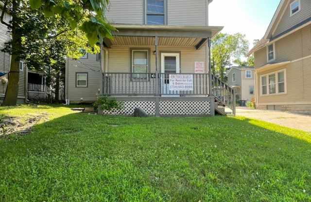 517 S Fourth Ave. | Early Move-in Available | 3 Blocks from the Diag! photos photos