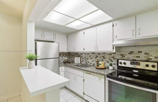 6530 NW Lake Patricia photos photos