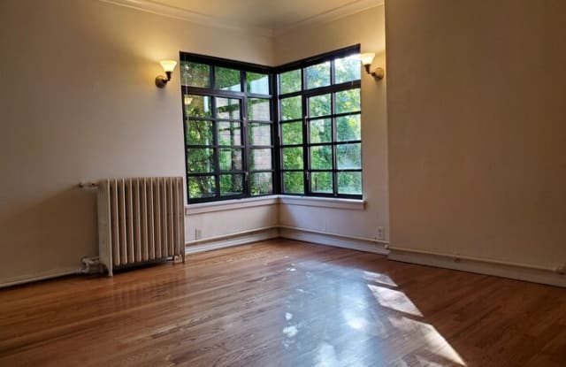 Belroy - 703 Bellevue Avenue East, Seattle, WA 98102