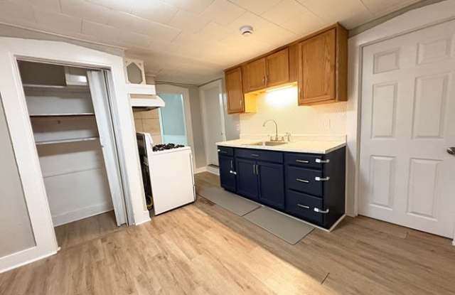 72 Wales Street - 3 photos photos 72 Wales Street - 3 photos photos