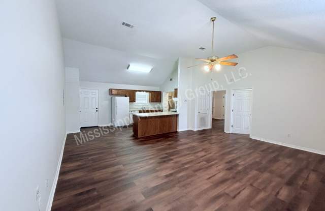 2BR/2BA House For Rent Gallery 4