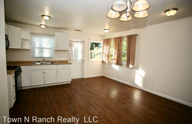 10333 Campo Rd Gallery 3