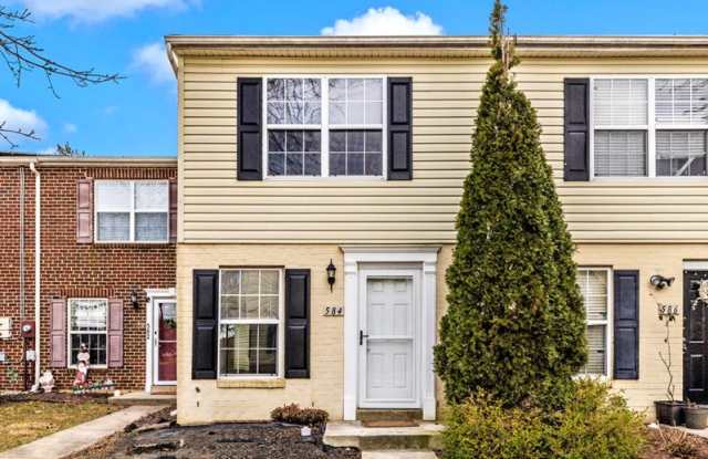 584 Cotswold Court photos photos