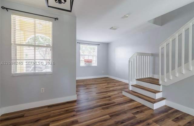 3370 NE 13th Cir Dr Gallery 3