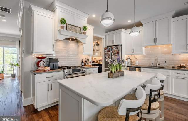 23 CENTRAL Avenue photos photos