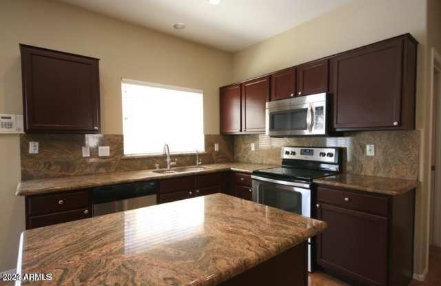 40435 N ACADIA Court Gallery 4