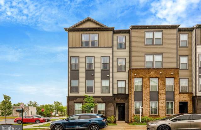 20941 BLUEBIRD Square photos photos