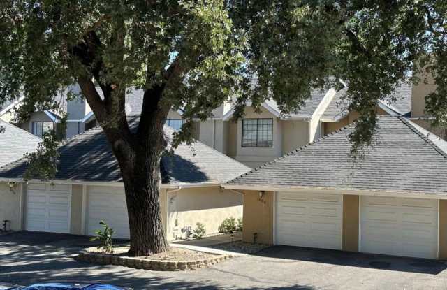 Charming 2b/1.5b Paso Robles Gallery 1