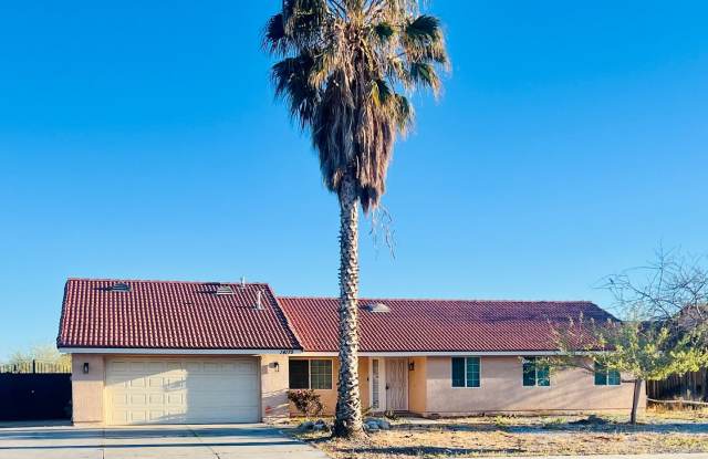 Move-In Ready Beauty with Granite Kitchen, Stainless Steel Appliances  Expansive Backyard photos photos