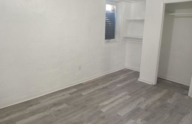 519 1/2 9th St photos photos