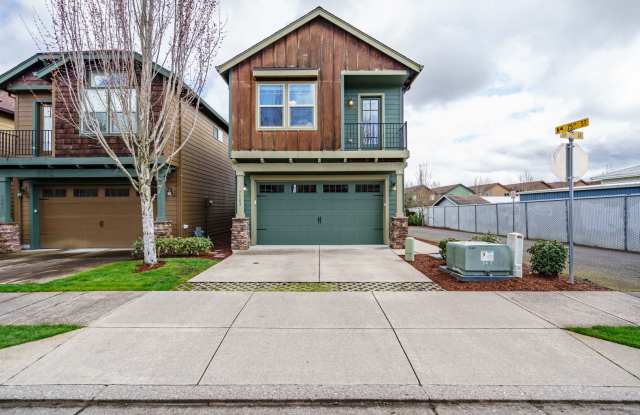 Convenient Location 3 Bedroom 2.5 Bathroom with Fence Back Yard photos photos