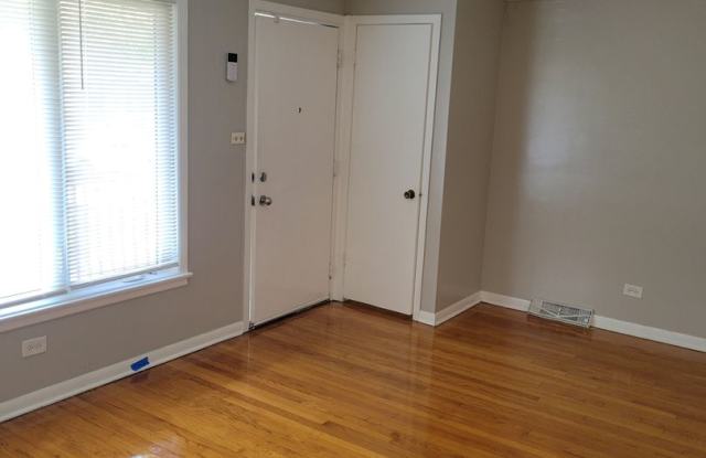 4 bed / 2 bath raised brick ranch home with a finished basement sits on a quiet block in a nice area. Gallery 2
