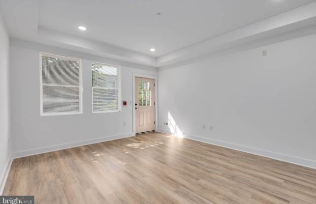 3842 FAIRMOUNT Avenue Gallery 3