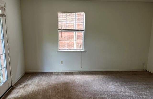 4015 GEORGETOWN Drive Gallery 3