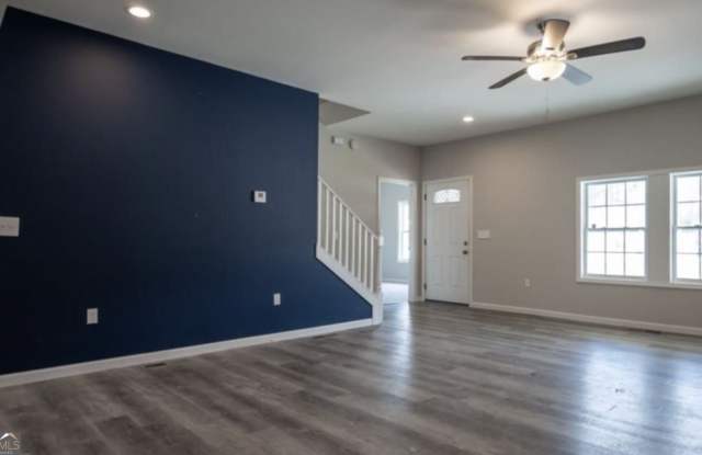 2446 Remington Drive Gallery 4
