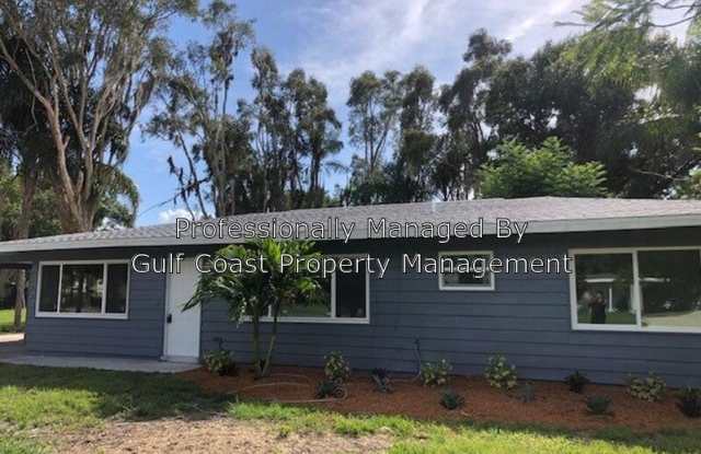 209 Briggs Court - 209 Briggs Court, Sarasota, FL 34237