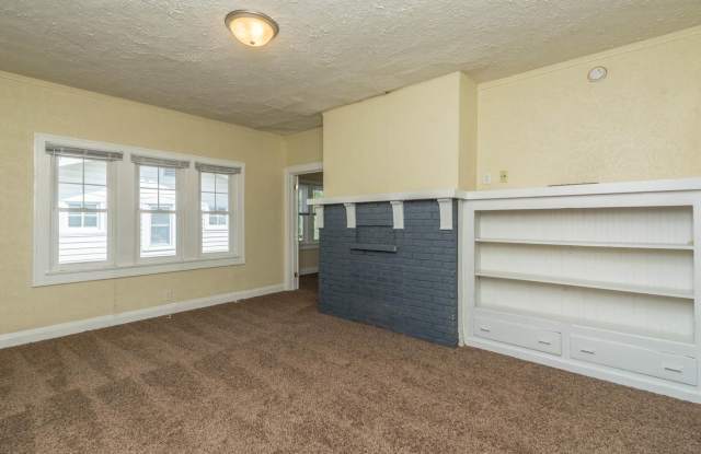 3bd close to campus available August 2027! Gallery 4