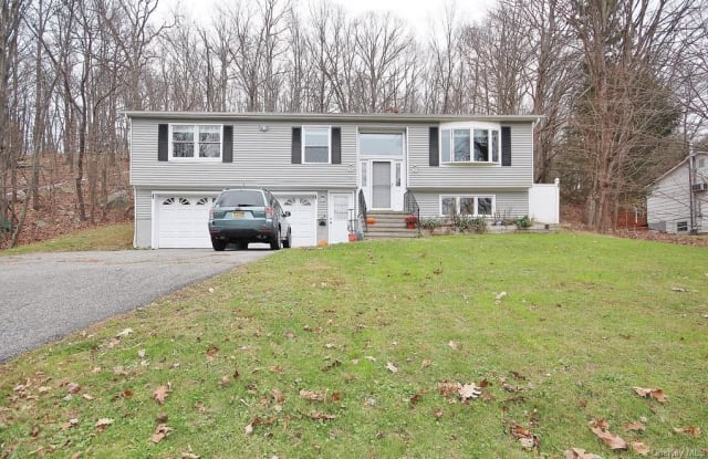 32 Woodbine Drive - 32 Woodbine Drive, Mahopac, NY 10541