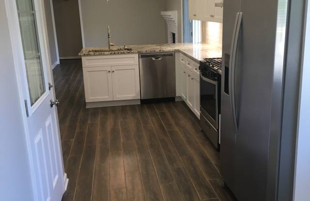 1700 Lovely Ln Gallery 3