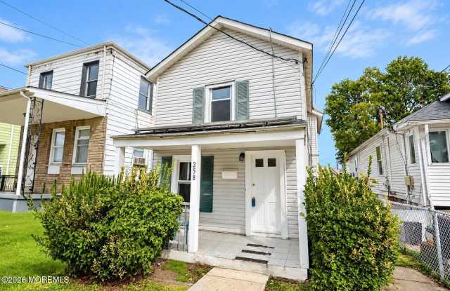 258 Fisher Avenue Gallery 1
