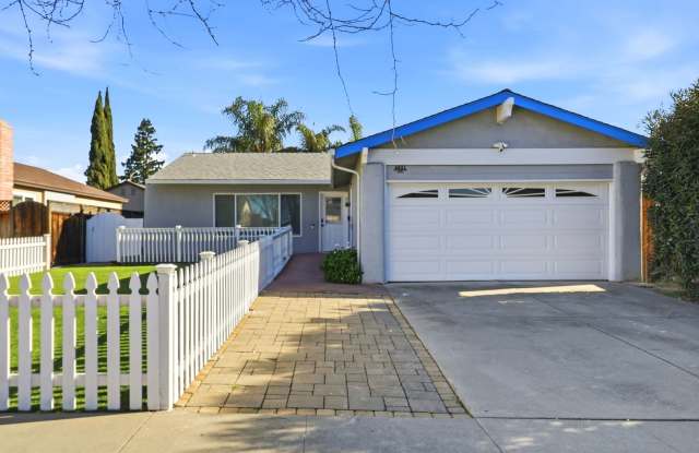 Turnkey Open-Concept Home with Central A/C  Solar photos photos