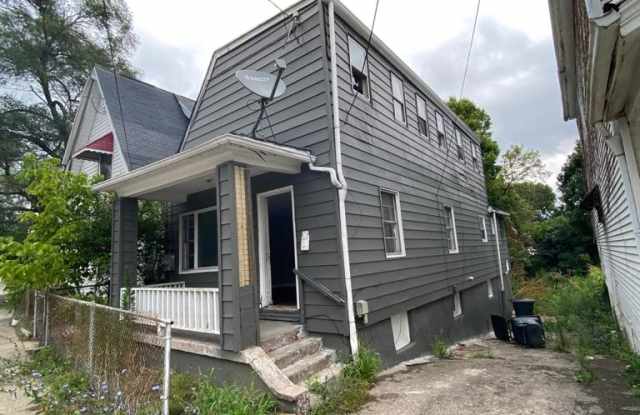 3740 Beekman Street photos photos