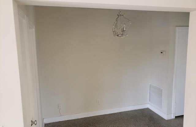 3637 S Olive Avenue Gallery 4