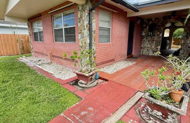 4088 SW 51 ST photos photos