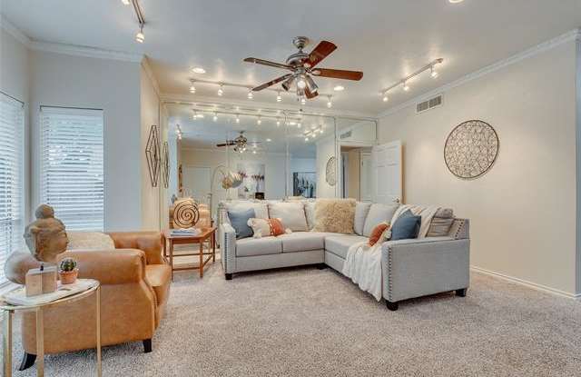 4320 S Bellaire Drive Gallery 4