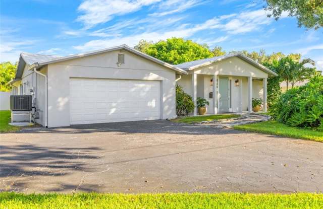 4085 42ND AVENUE S - 4085 42nd Avenue South, St. Petersburg, FL 33711