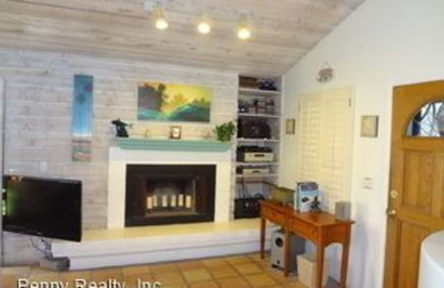 738 Jersey Court #B - 738 Jersey Ct, San Diego, CA 92109