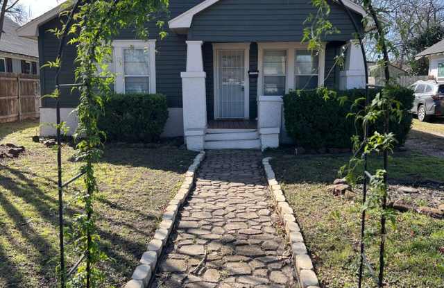 Bungalow Home in Central Waco photos photos