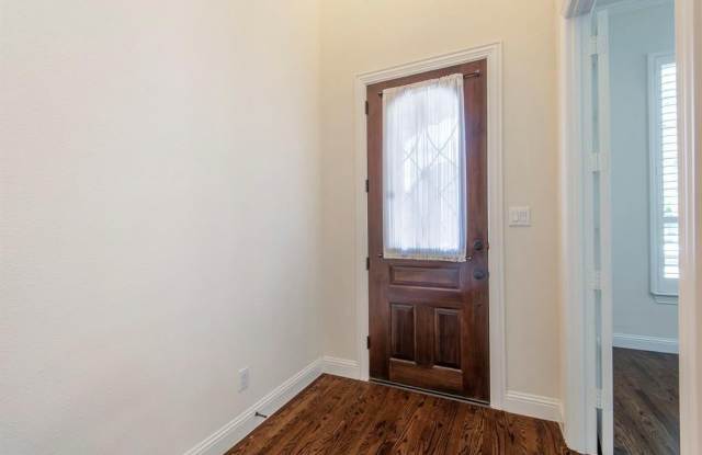 2705 Albany Drive Gallery 2