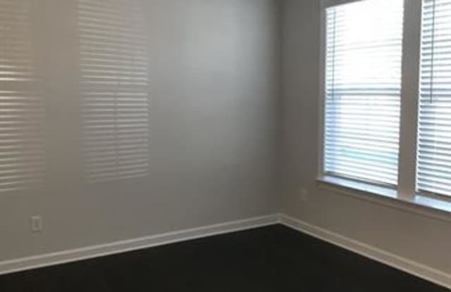 11633 Red Rust Lane Gallery 2