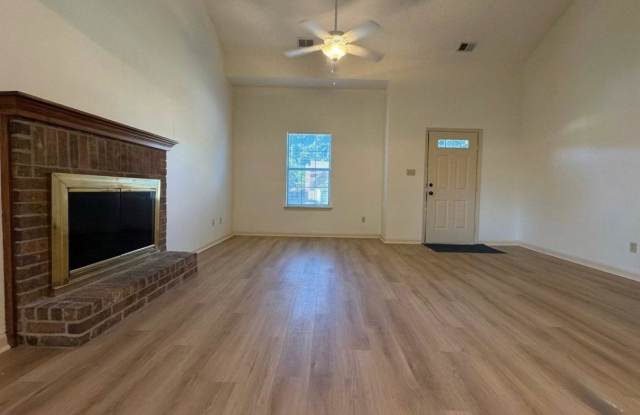 5823 Grassy Valley Drive Gallery 3