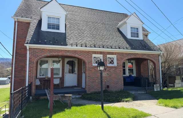 122 E Main Street photos photos