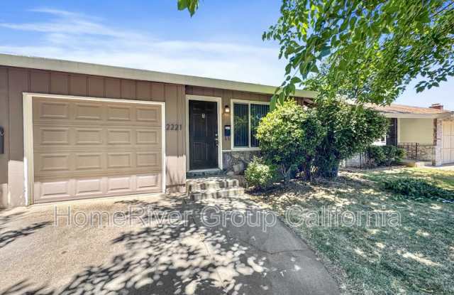 2221 Roselee Way - 2221 Roselee Way, Arden-Arcade, CA 95825 2221 Roselee Way - 2221 Roselee Way, Arden-Arcade, CA 95825