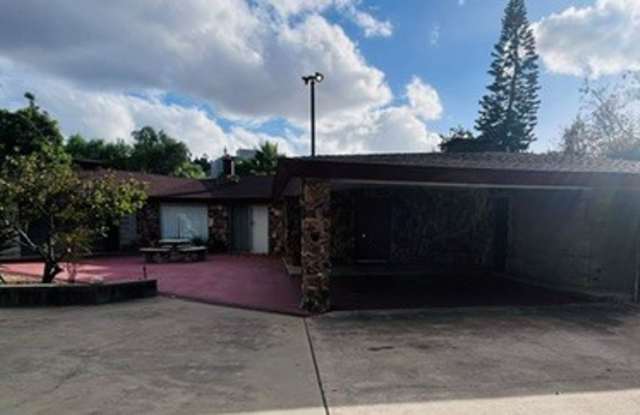 4bed/2 bath Home AVAILABLE NOW! Near Major Freeways and so much more! Gallery 1