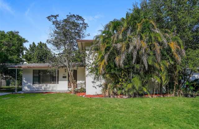 1315 NE 203 Street photos photos