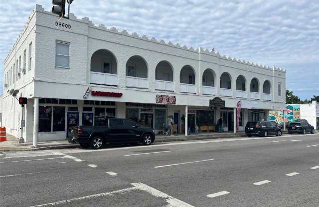 2702 N FLORIDA Avenue Gallery 1