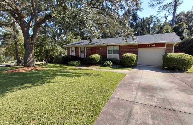 2106 Scenic Road photos photos