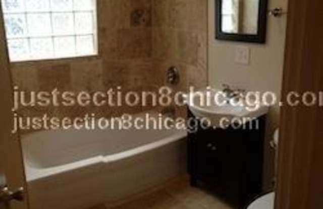 618 N RIDGEWAY photos photos