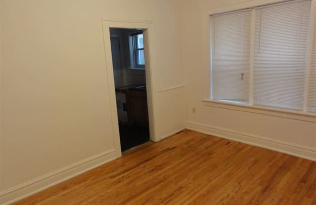 6926 S Oglesby Ave - 6926 South Oglesby Avenue, Chicago, IL 60649