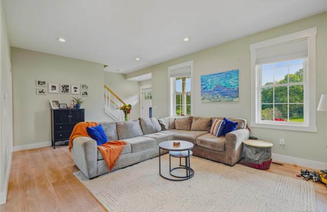148 Pancake Hollow Road Gallery 4