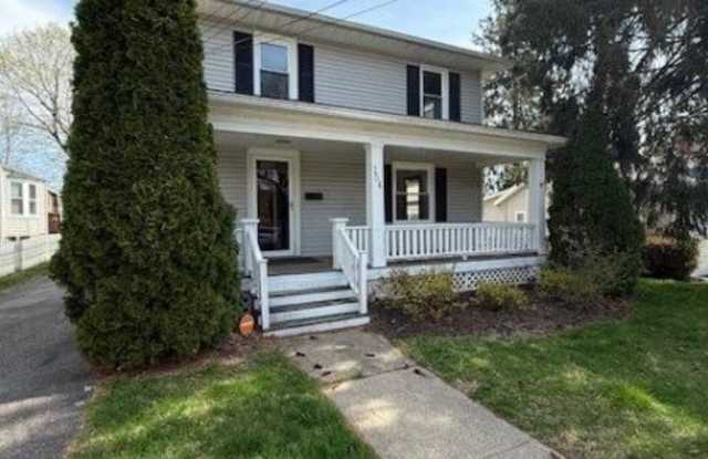 154 E Prospect St photos photos
