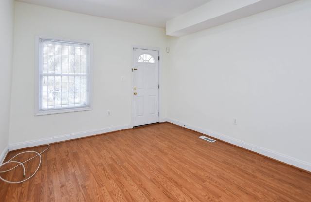 Beautiful 3 bedrooms 2 full bath townhome - H Street Corridor & Union Market Gallery 4