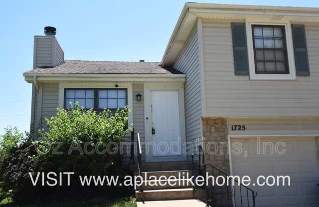 1725 W Spruce St photos photos