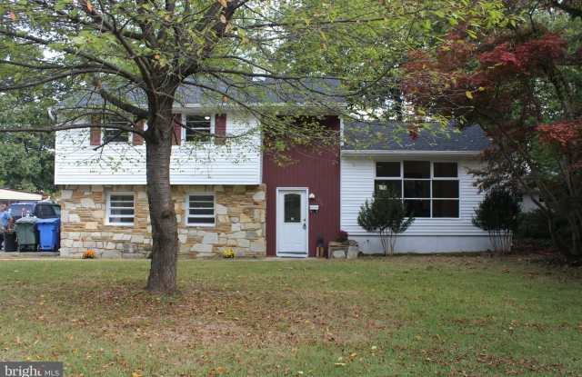 936 N MAIN Street photos photos