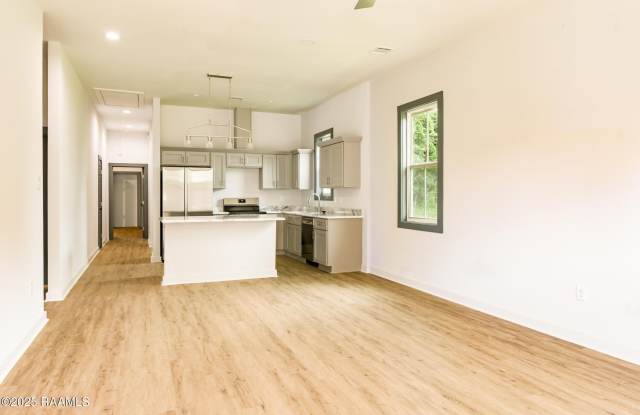 132 Banister Court Gallery 2